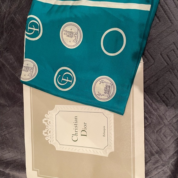 Christian Dior 100% silk scarf - vintage - Picture 5 of 7